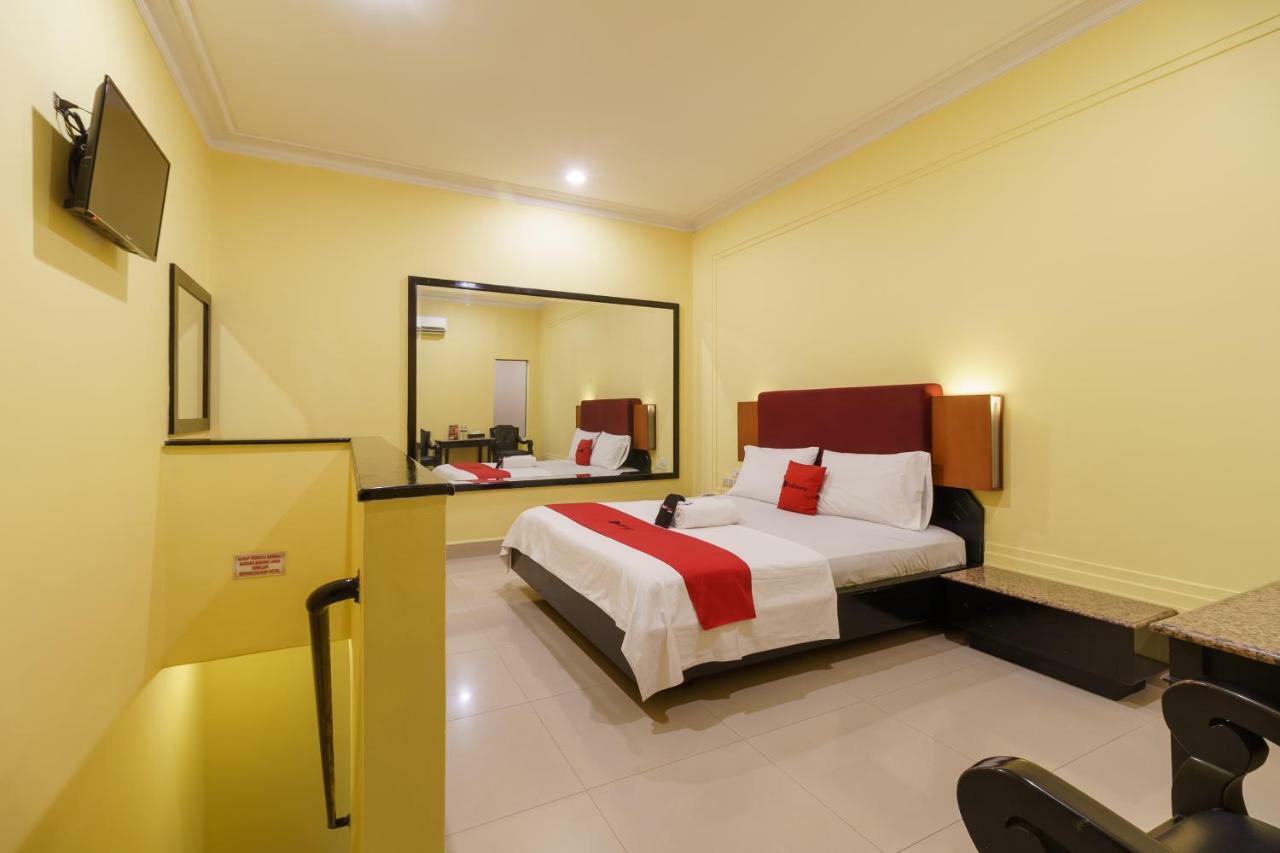 Reddoorz Plus Near Ancol Jakarta Exterior photo