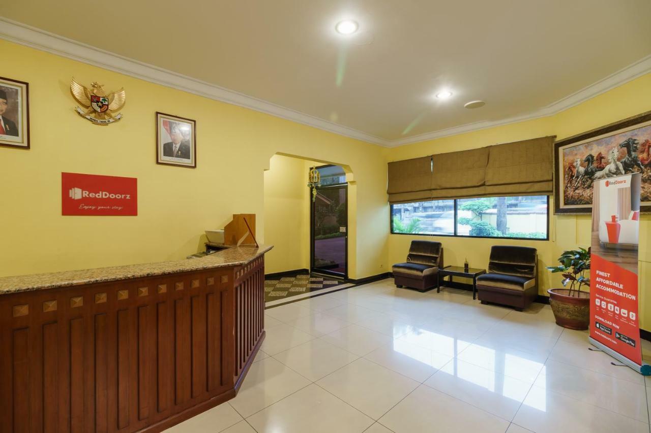 Reddoorz Plus Near Ancol Jakarta Exterior photo
