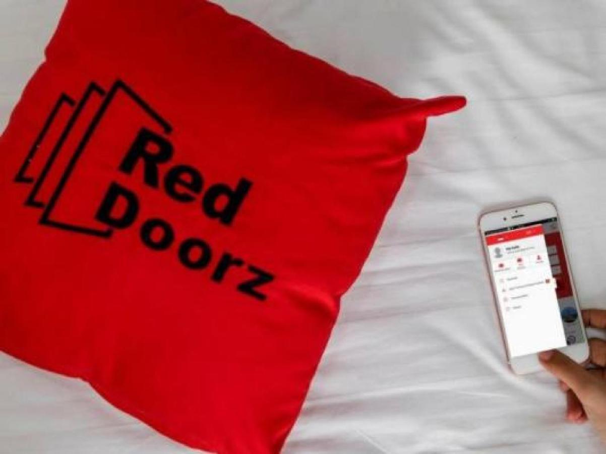 Reddoorz Plus Near Ancol Jakarta Exterior photo